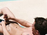 Horny twink wanks while analizing himself with a dildo by