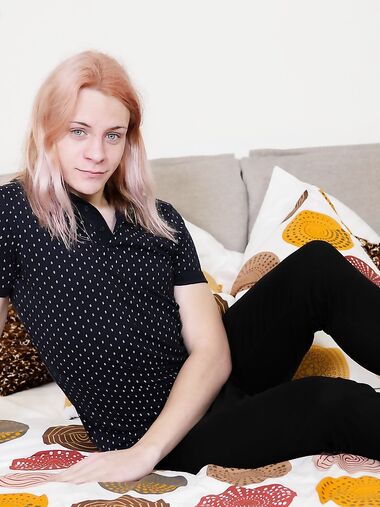 Hot shemale Sasha Deluxe shows off her big ass & her